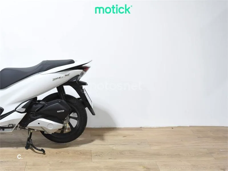 Honda PCX 125 – Vista 9