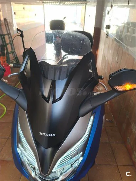 Honda Forza 350 – Vista 2