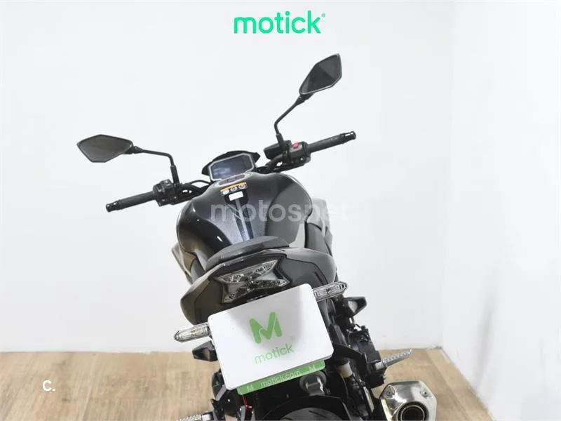 Kawasaki Z900 – Vista 6