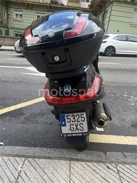 Piaggio X EVO 400 – Vista 4