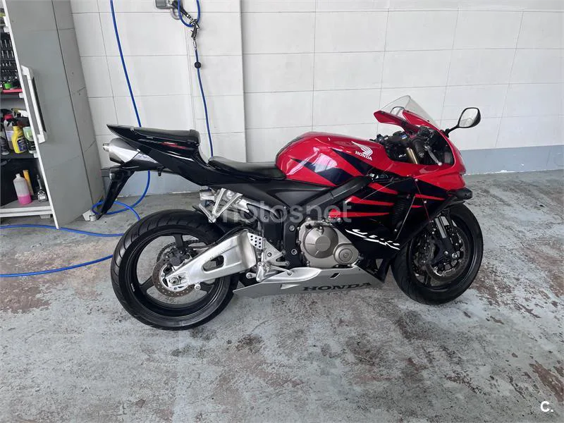 Honda CBR600RR - Vista 6