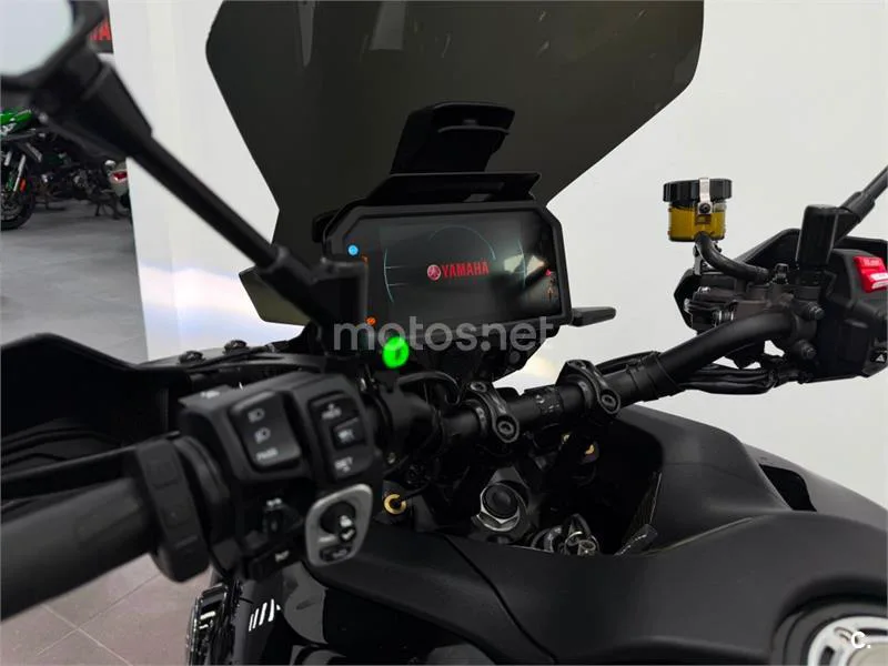 Yamaha Tracer 9 – Vista 12