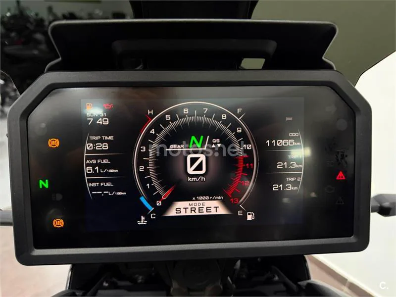 Yamaha Tracer 9 – Vista 13