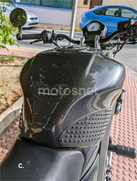 Suzuki Bandit 650 – Vista 11