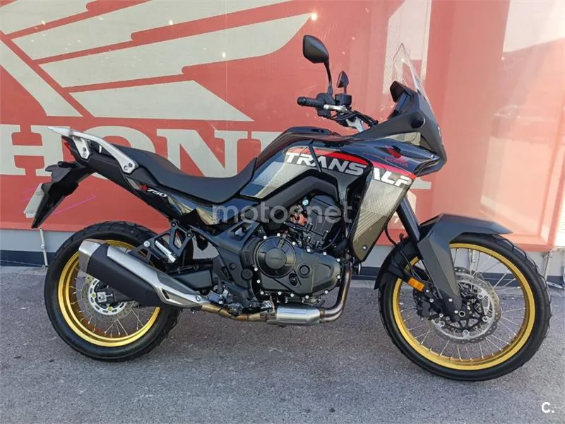 Honda XL 750 Transalp – Vista 5