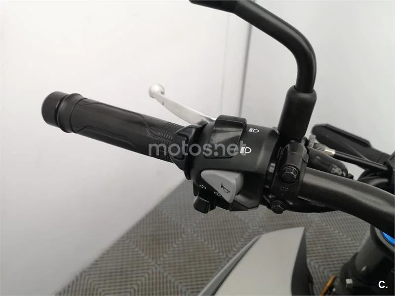 Honda CB 500 F – Vista 9