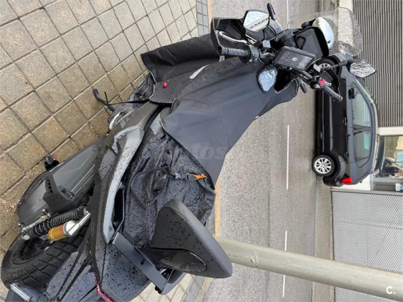 Honda ADV 350 – Vista 3