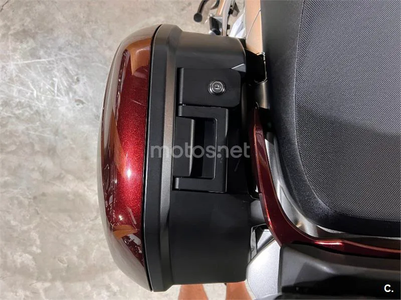Yamaha FJR 1300 – Vista 16