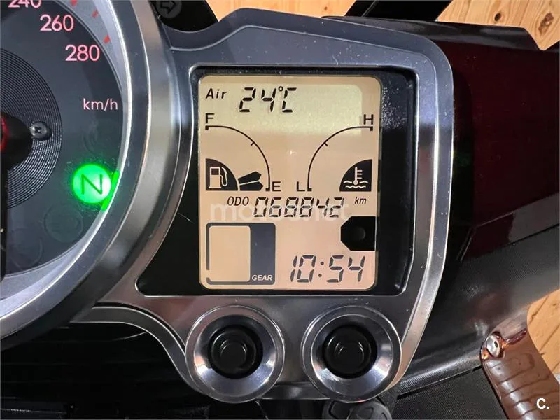 Yamaha FJR 1300 – Vista 26