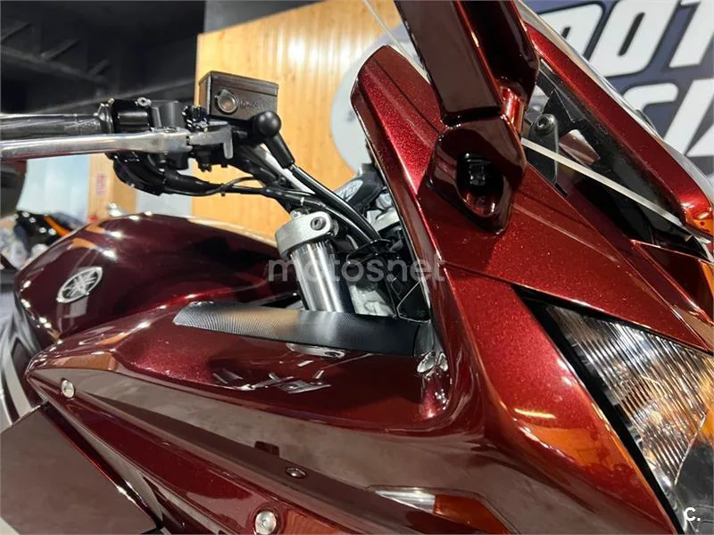Yamaha FJR 1300 – Vista 48