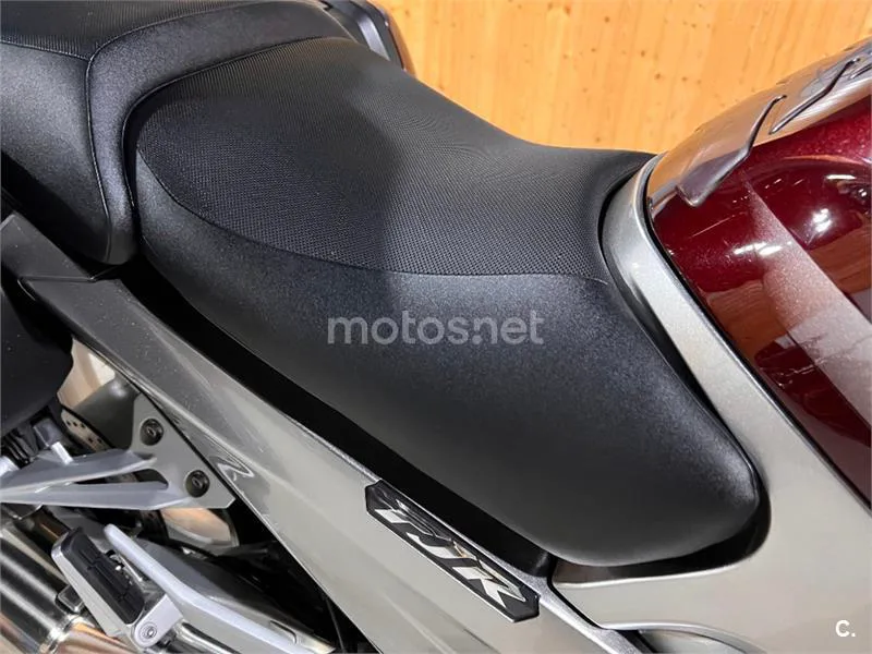 Yamaha FJR 1300 – Vista 61