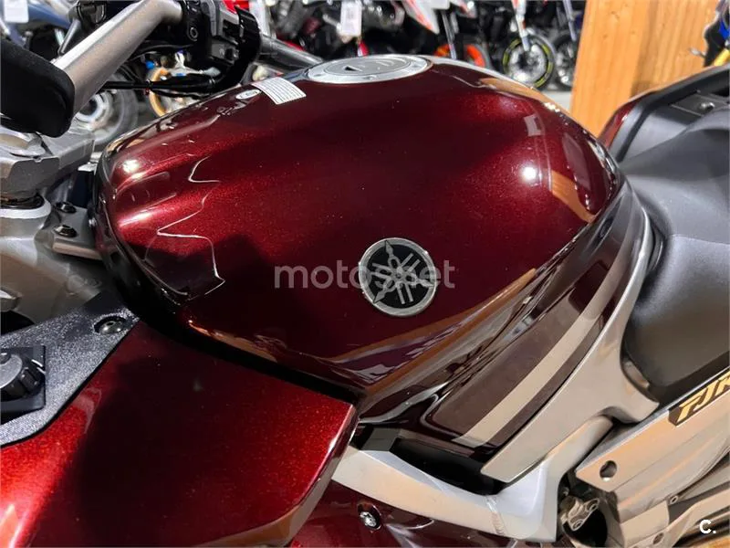 Yamaha FJR 1300 – Vista 82