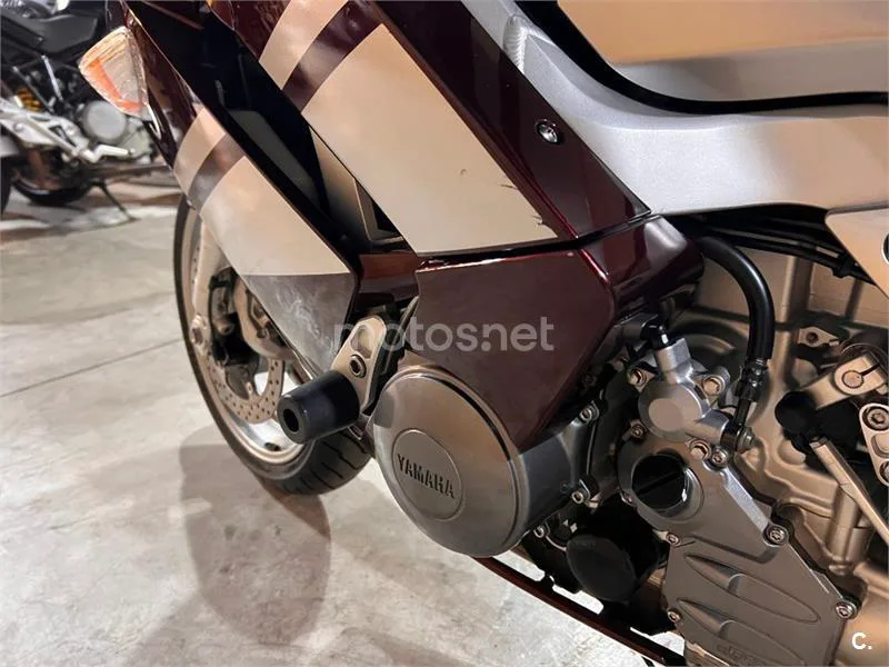 Yamaha FJR 1300 – Vista 83