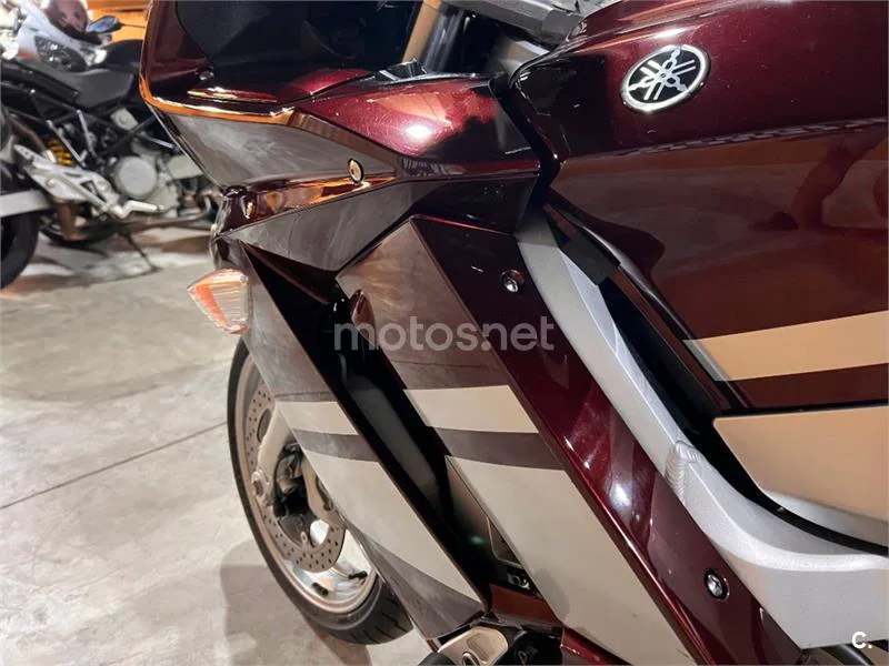 Yamaha FJR 1300 – Vista 84