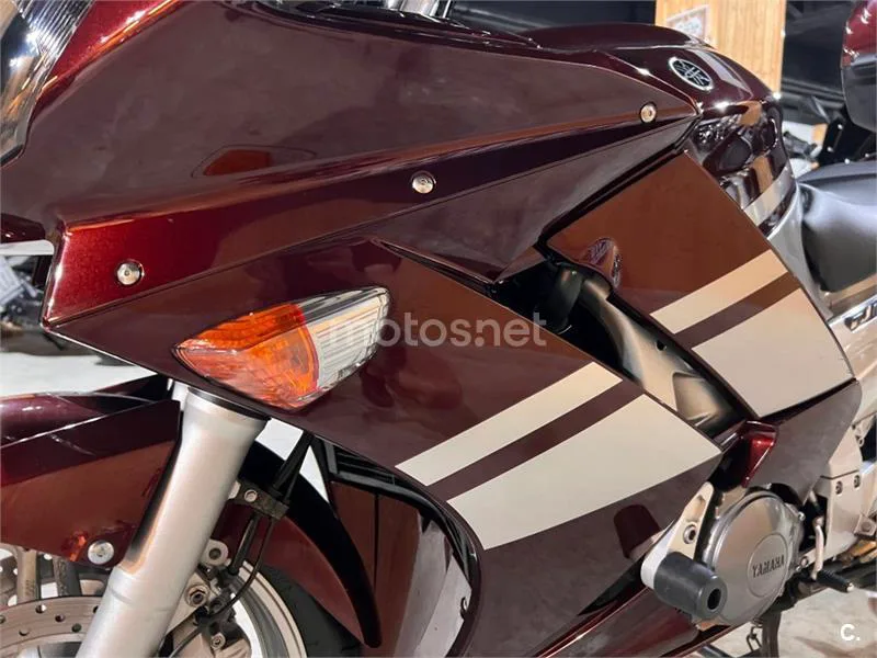 Yamaha FJR 1300 – Vista 86