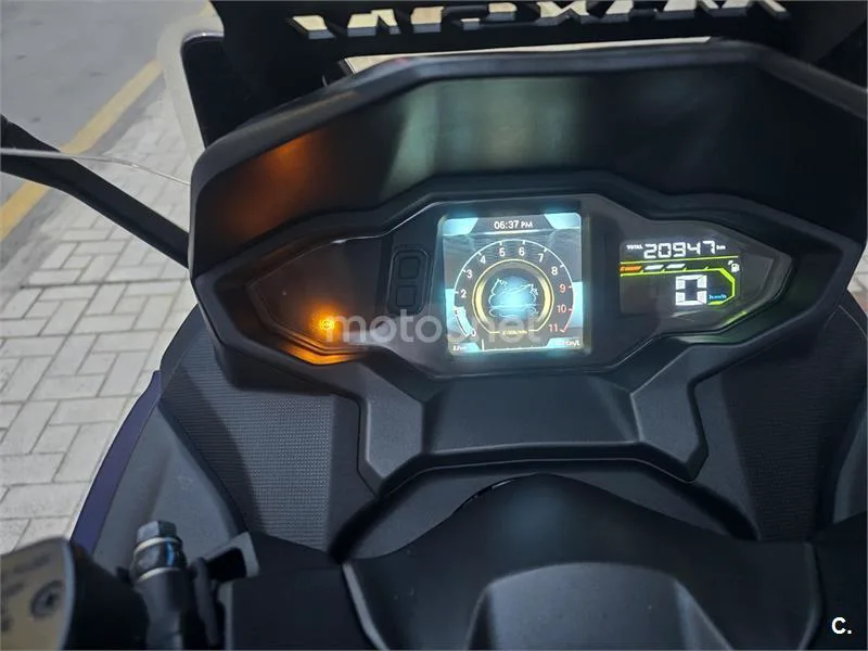 SYM Maxsym TL 500 – Vista 11