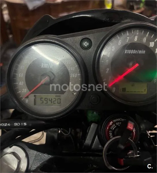 Kawasaki Z750 – Vista 4