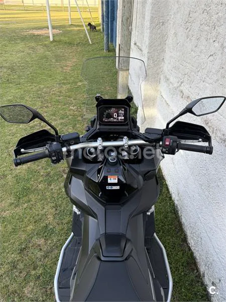 Honda X-ADV – Vista 6