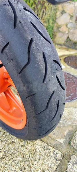 KTM 390 Duke – Vista 8