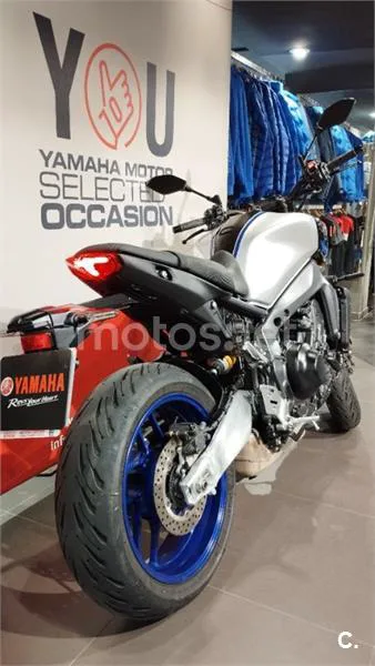 Yamaha MT-09 – Vista 17