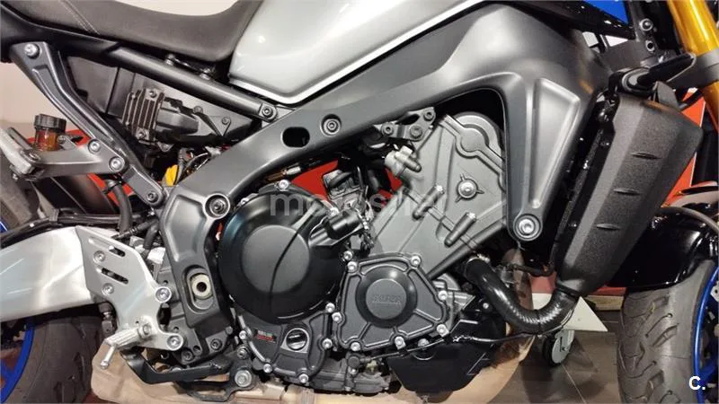 Yamaha MT-09 – Vista 19