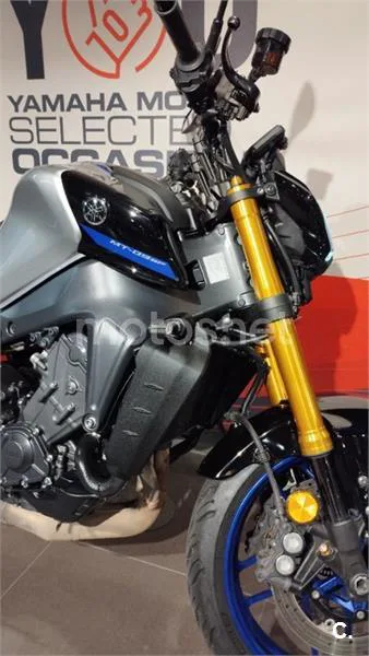 Yamaha MT-09 – Vista 21