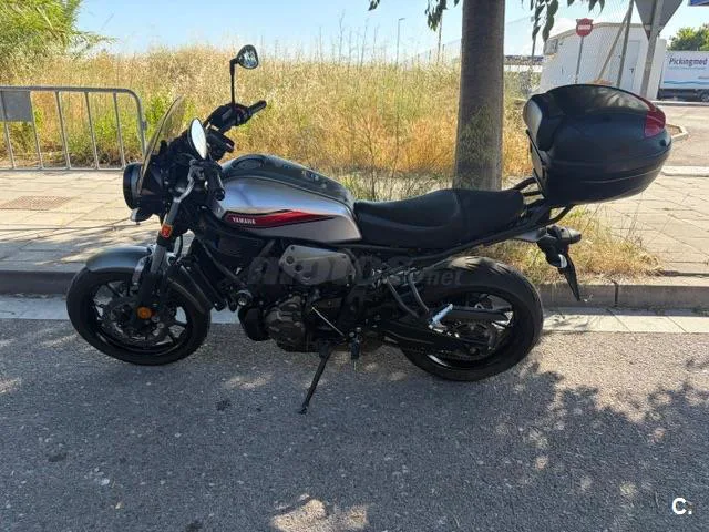 Yamaha XSR 700 – Vista 7