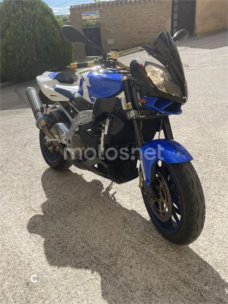 Aprilia Tuono 1000 R – Vista 3