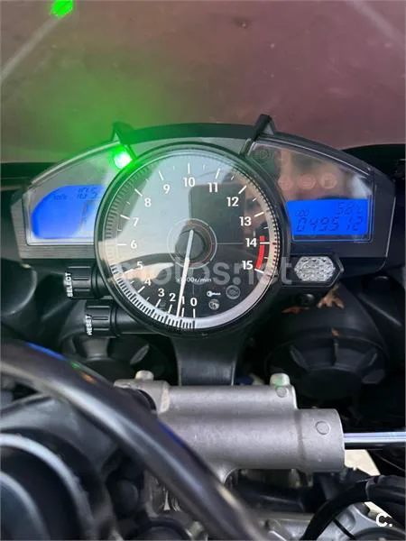 Yamaha R1 – Vista 4