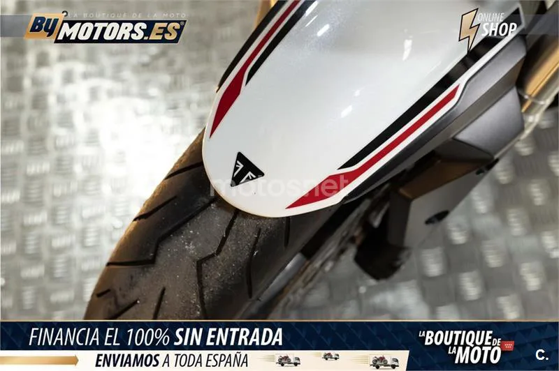 Triumph Street Triple – Vista 12