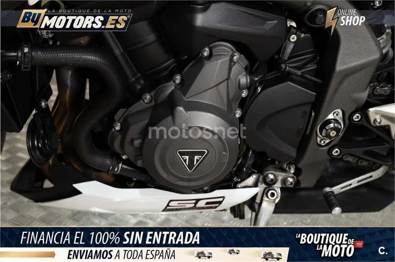 Triumph Street Triple – Vista 13