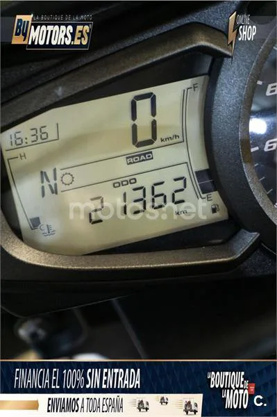 Triumph Street Triple – Vista 26