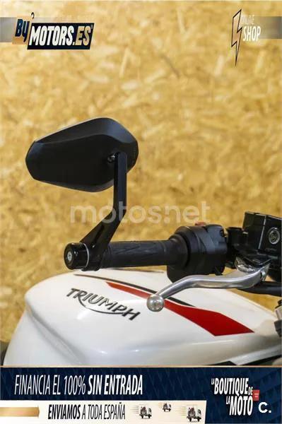 Triumph Street Triple – Vista 32