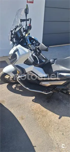 Honda X-ADV – Vista 3