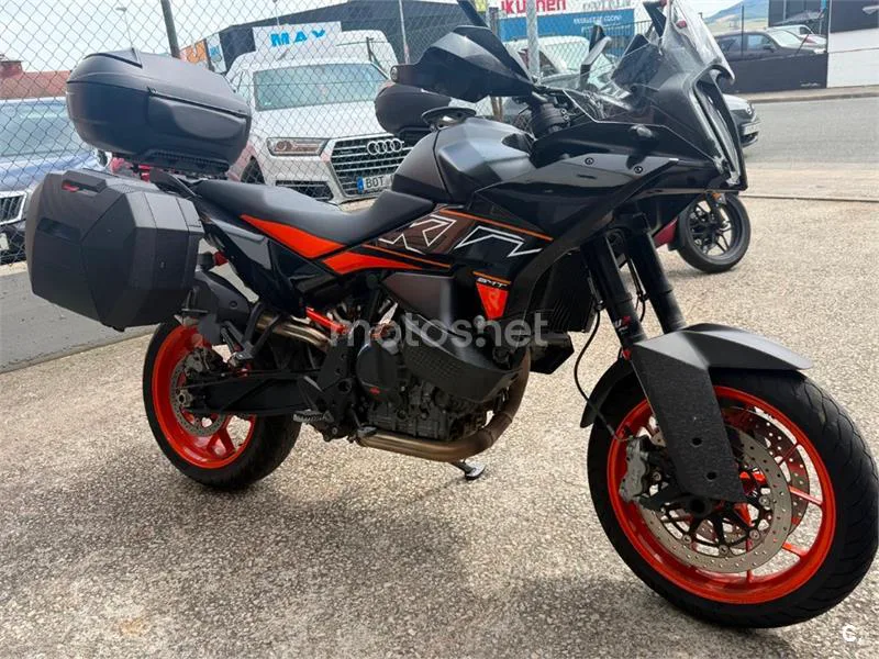 KTM 890 – Vista 6