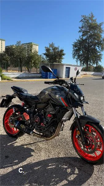 Yamaha MT-07 – Vista 5