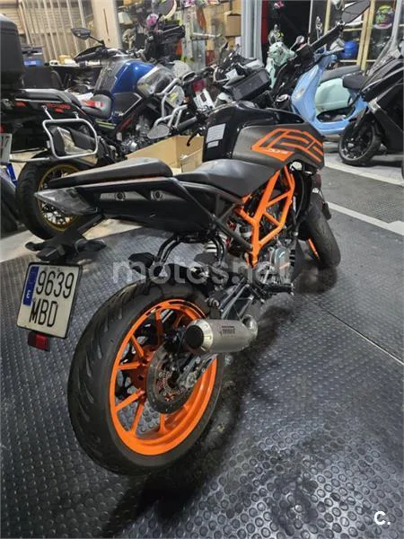 KTM 125 – Vista 6