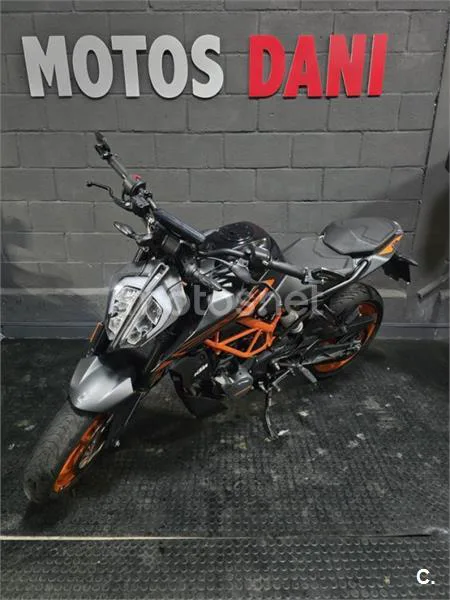 KTM 125 – Vista 9
