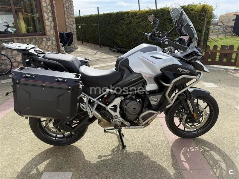 Triumph Tiger 1200 GT – Vista 3