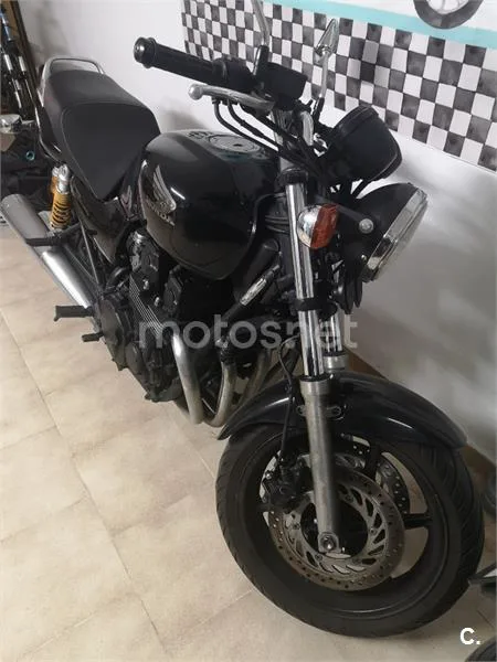 Honda CB750 Seven Fifty - Vista 3