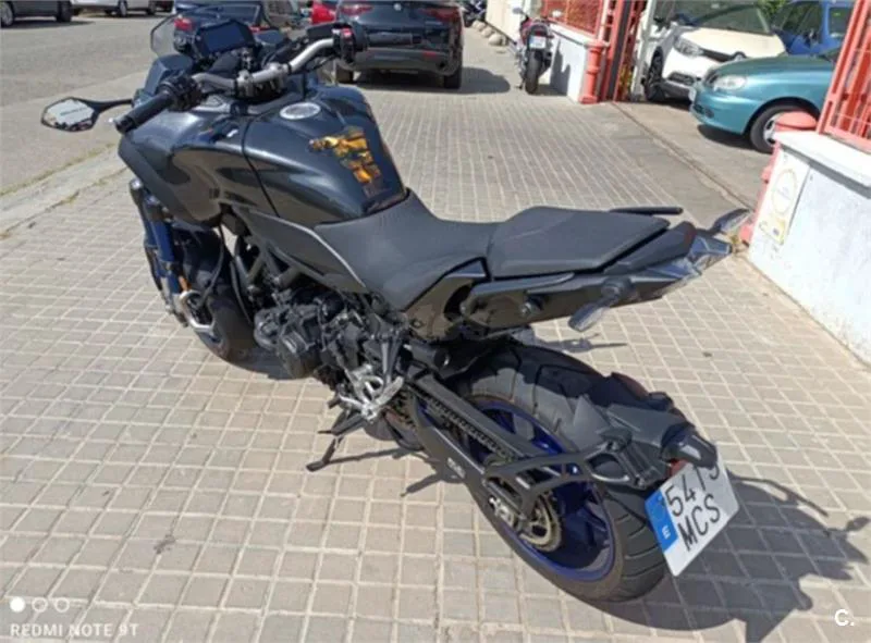 Yamaha Niken – Vista 3