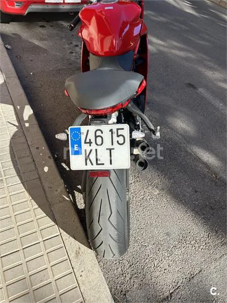 Ducati SuperSport - Vista 3