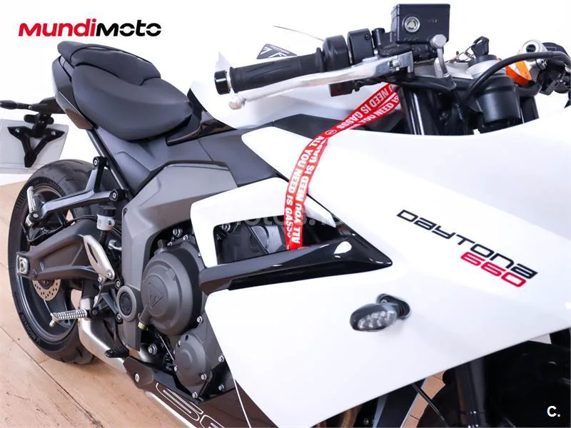 Triumph Daytona Moto2 765 – Vista 18