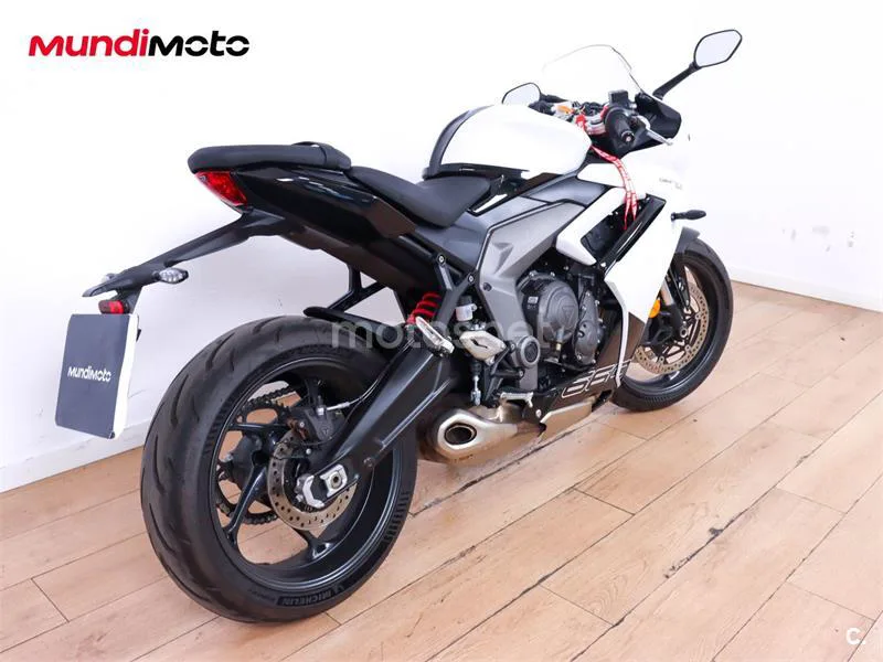 Triumph Daytona Moto2 765 – Vista 3