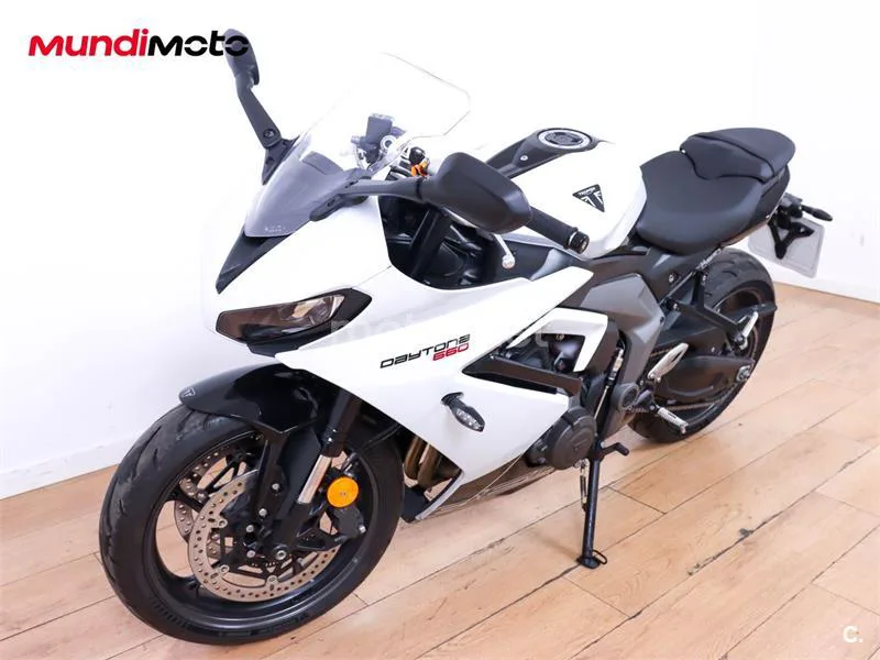 Triumph Daytona Moto2 765 – Vista 7