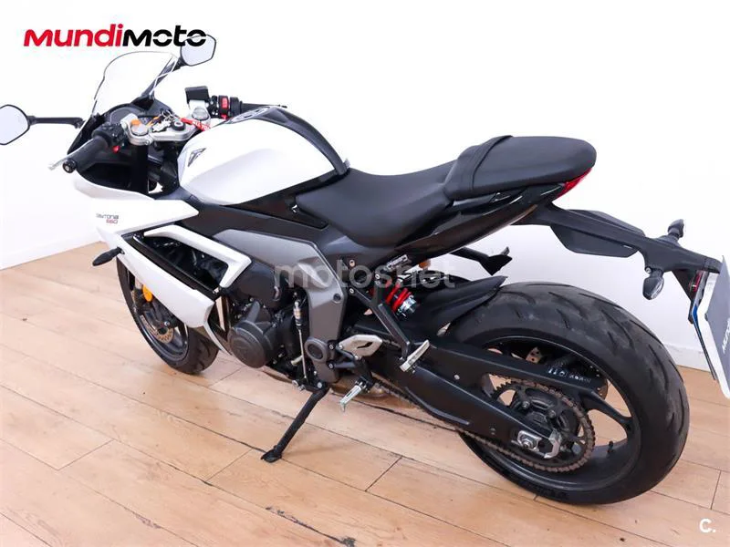 Triumph Daytona Moto2 765 – Vista 8