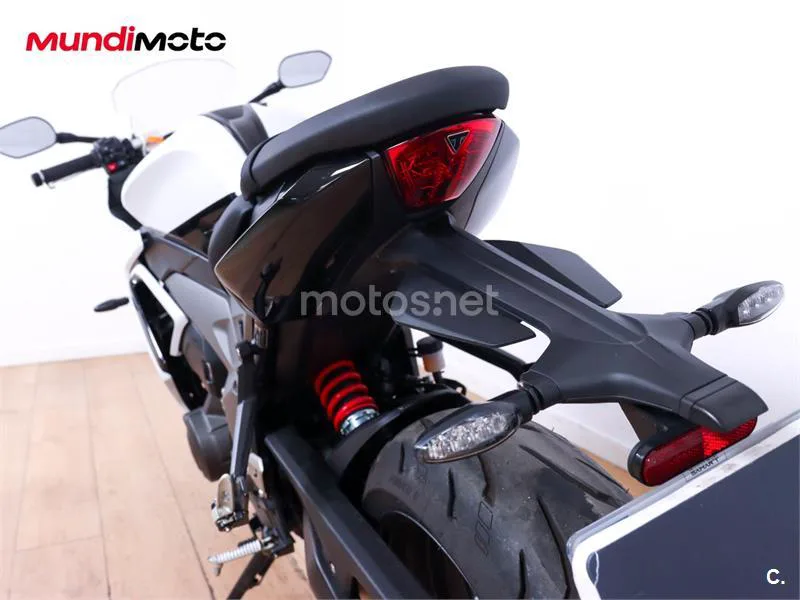 Triumph Daytona Moto2 765 – Vista 9