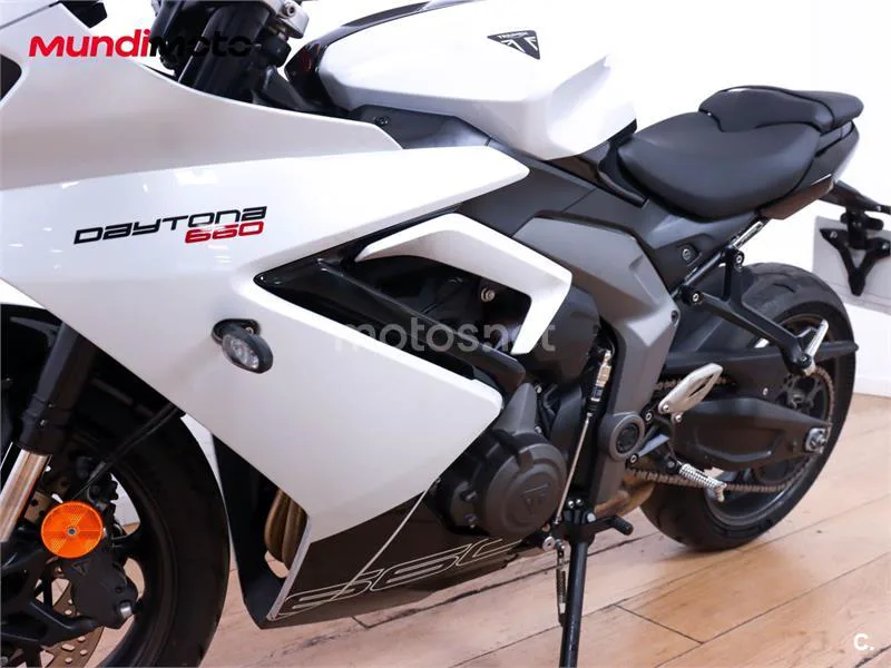 Triumph Daytona Moto2 765 – Vista 10