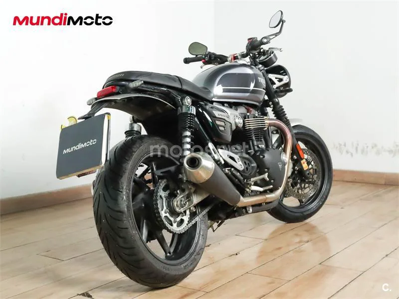 Triumph Speed Twin – Vista 3