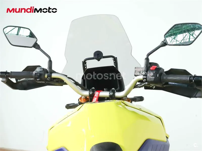 Suzuki V-Strom 800 – Vista 11